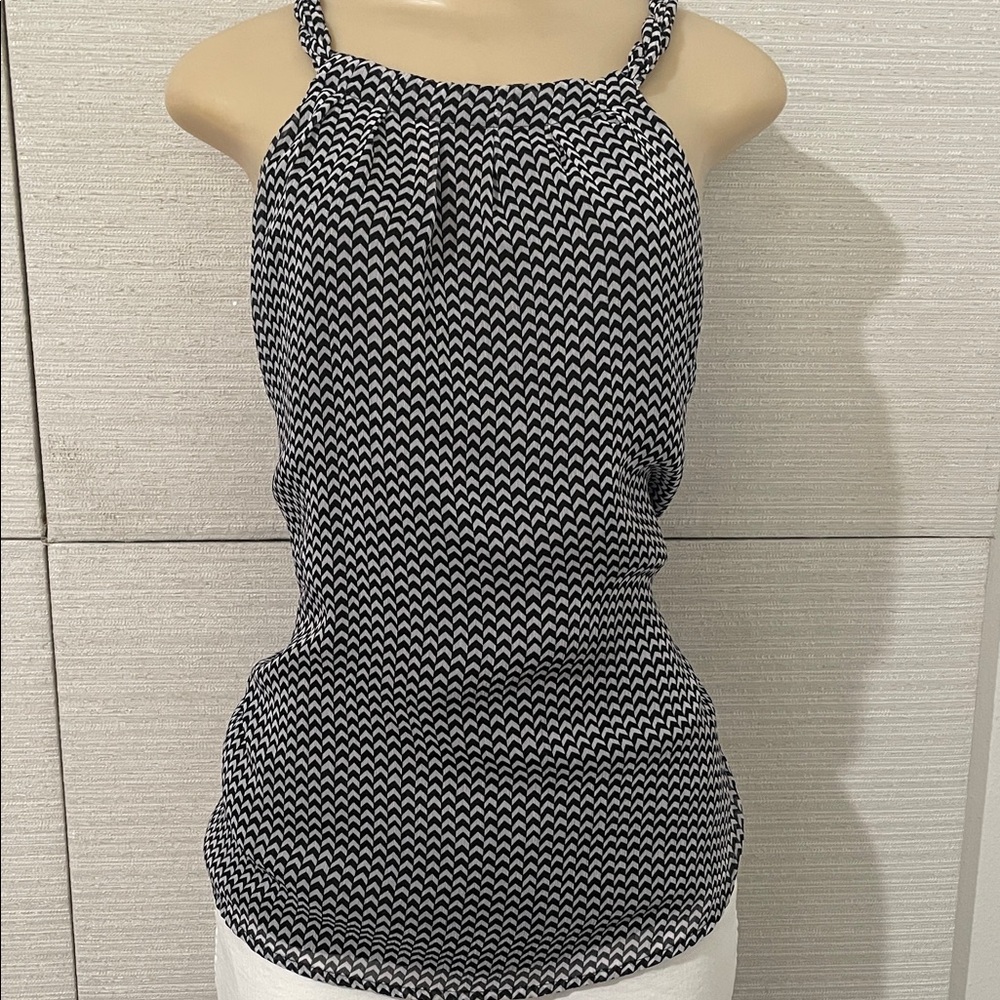 a.n.a Black and White Chevron Top